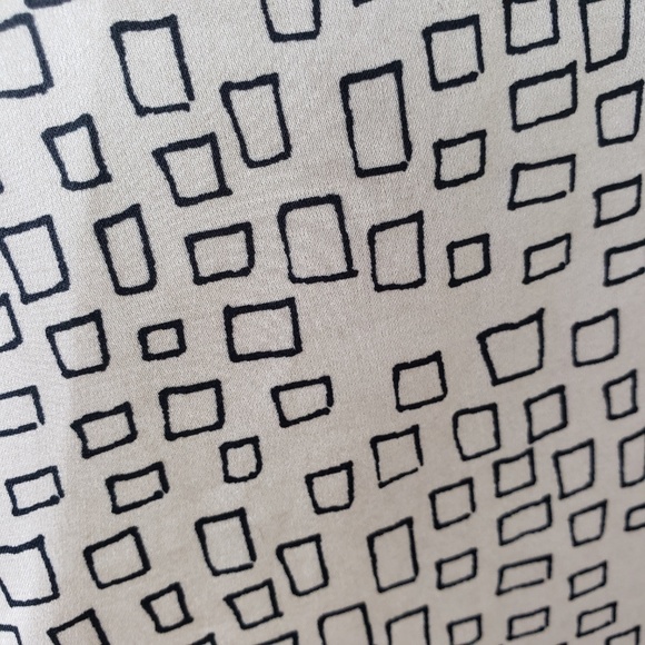 ANN TAYLOR Sleeveless Blouse - Picture 4 of 7